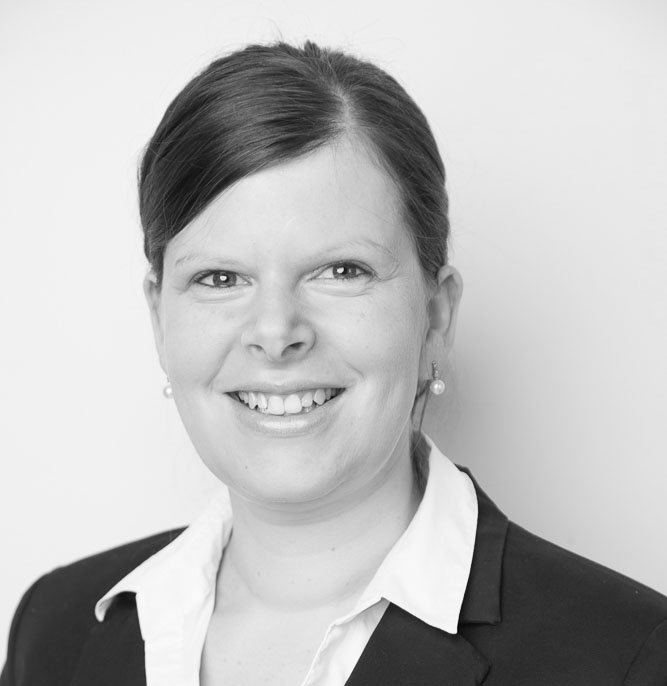 Dr. Ina Albert