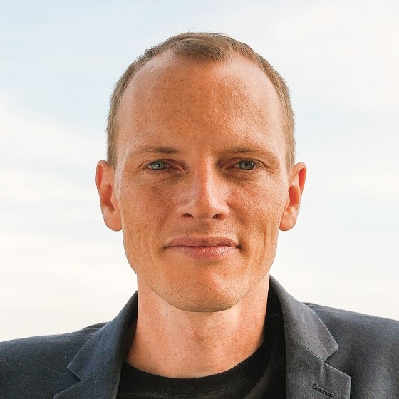 Dr. Lukas Hollenstein