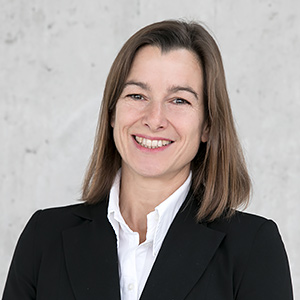 Dr. Veronika Huebl