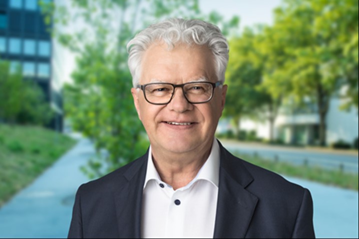Dr. Meinrad Huser