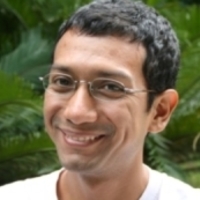 Dr. Javier Montoya