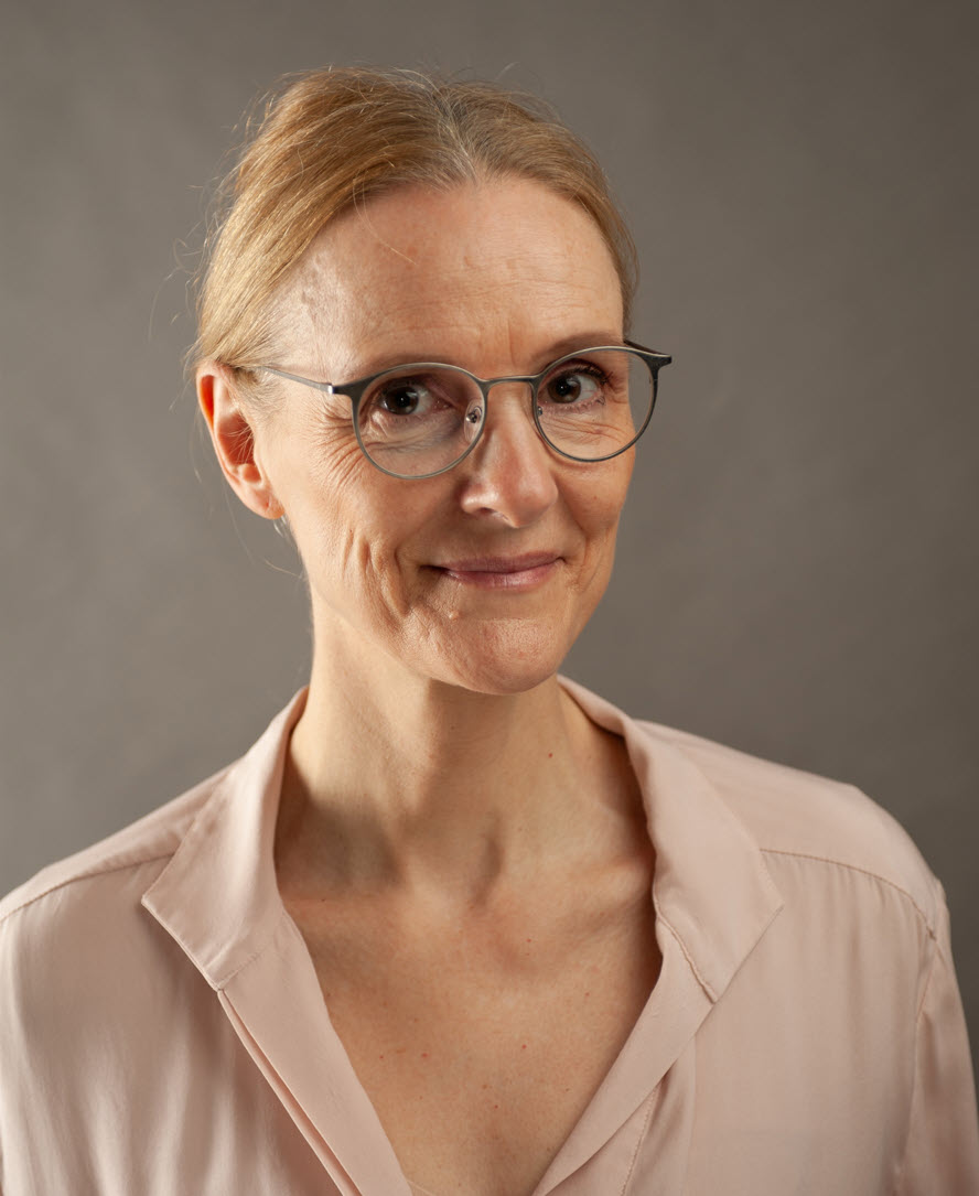 Dr. Irène Ris