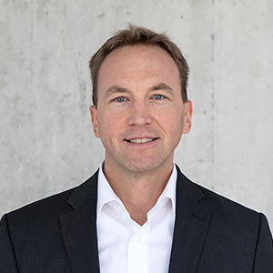 Dr. Christian Russ