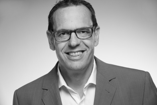 Dr. Kurt Moll