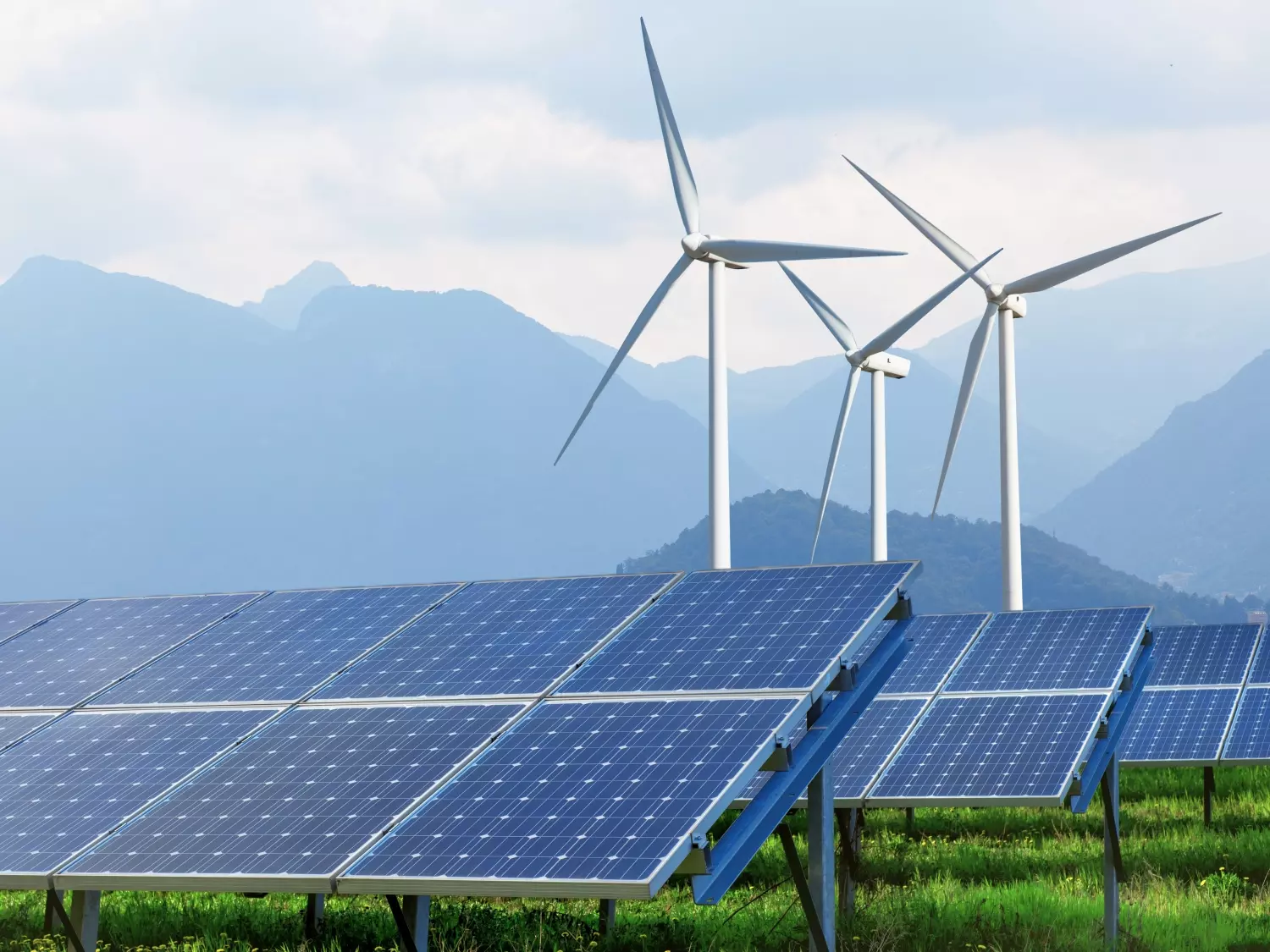 Mit dem Renewable Electrical Energy Laboratory reagiert die ZHAW School of Engineering auf die wachsende Bedeutung der erneuerbaren Energien in der Schweizer Energieversorgung.
