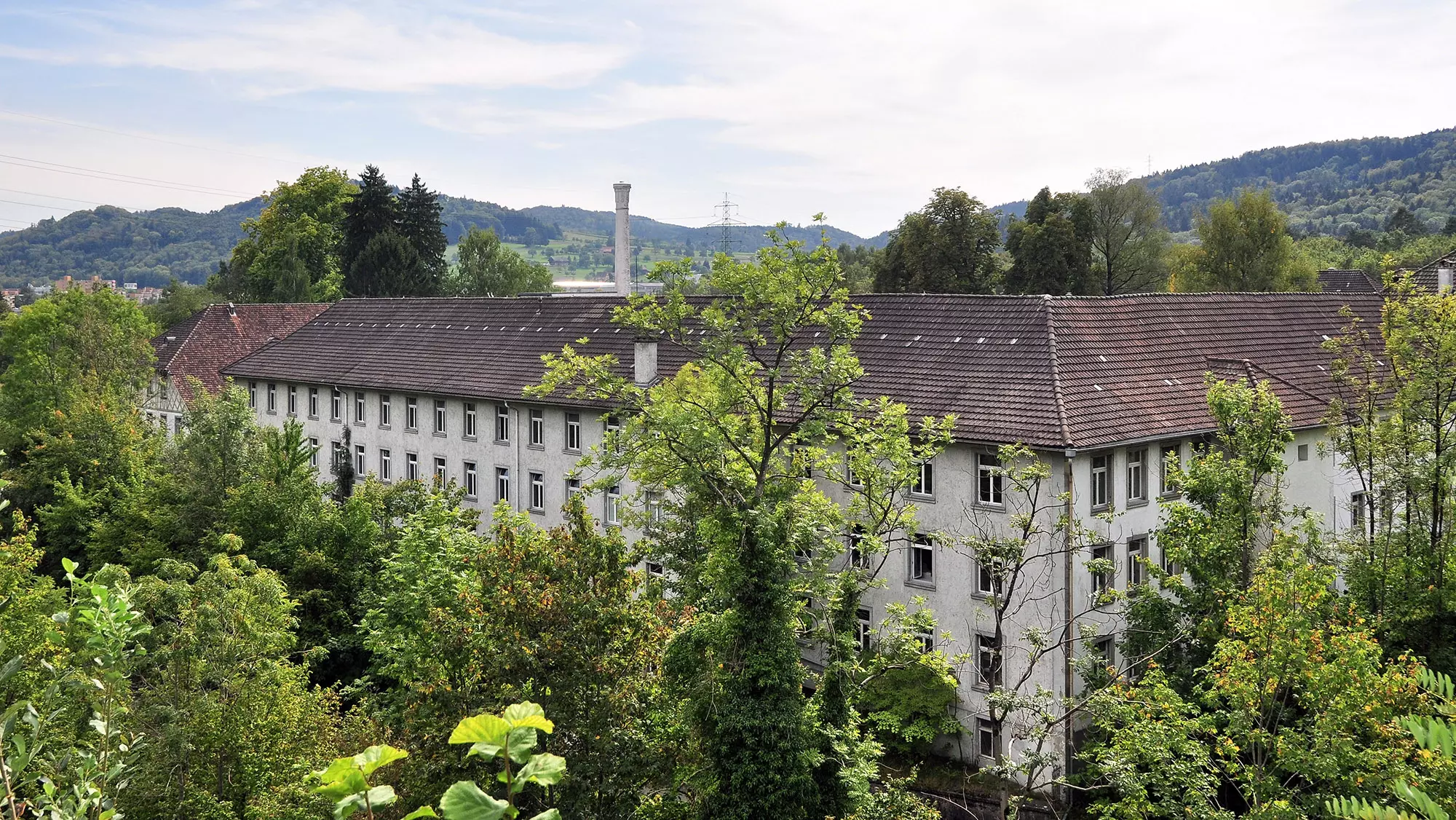 In der ehemaligen Spinnerei Hard am Stadtrand Winterthurs leben und arbeiten heute rund 250 Personen. (Bildquelle: Roland zh, Wikimedia Commons)