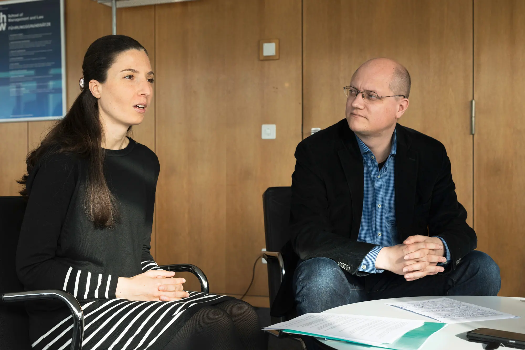 Senem Glaunsinger und Frank Hannich im Gespräch