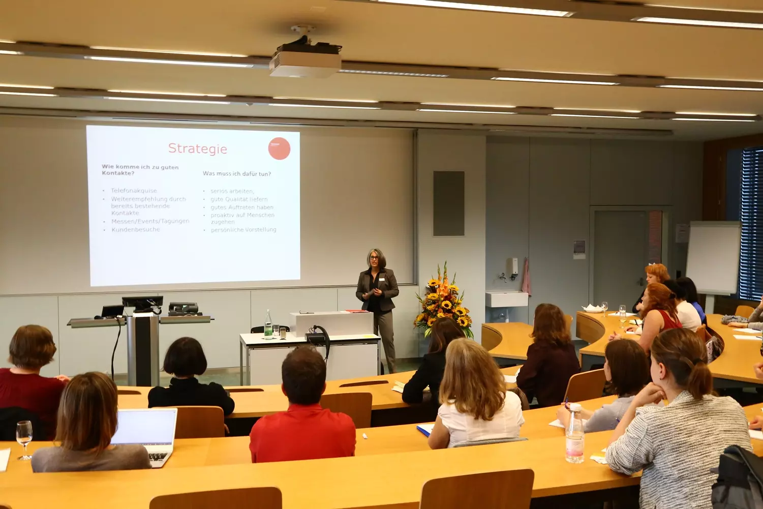 Evento Alumni del Bachelor in Lingue applicate sul tema «successo grazie al networking».