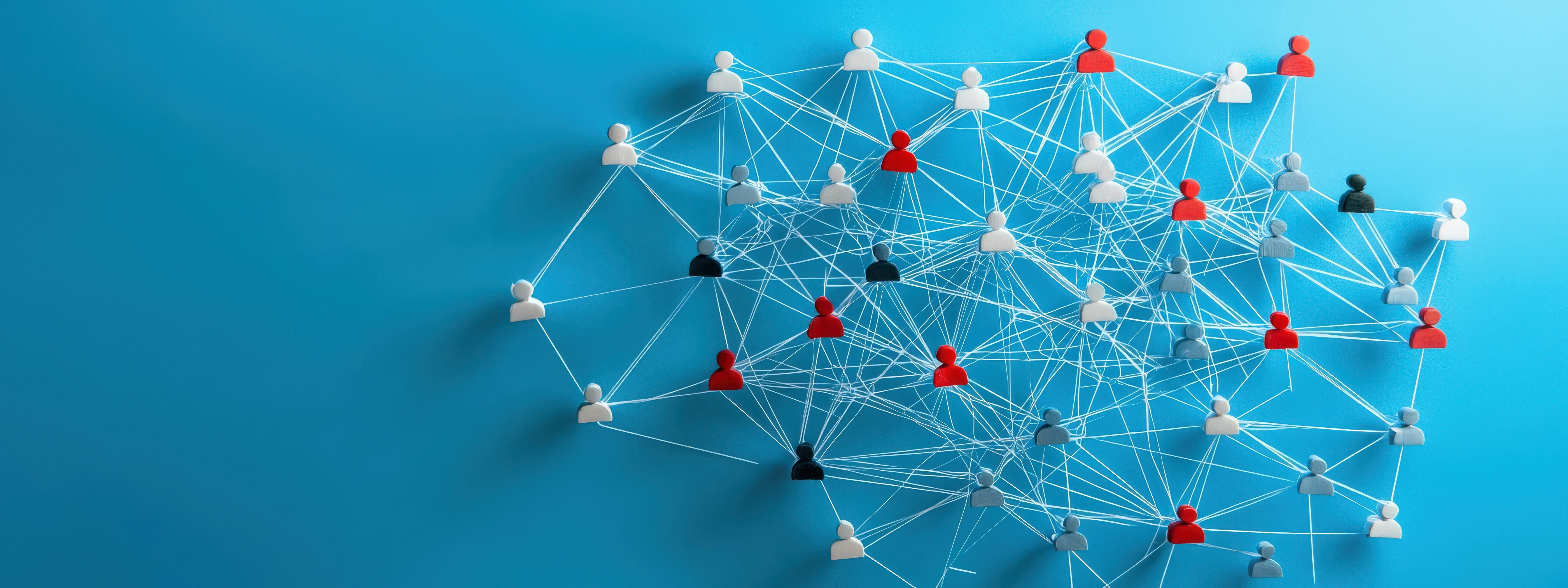 Icon illustrating the networking of people and knowledge in regenerative systems.