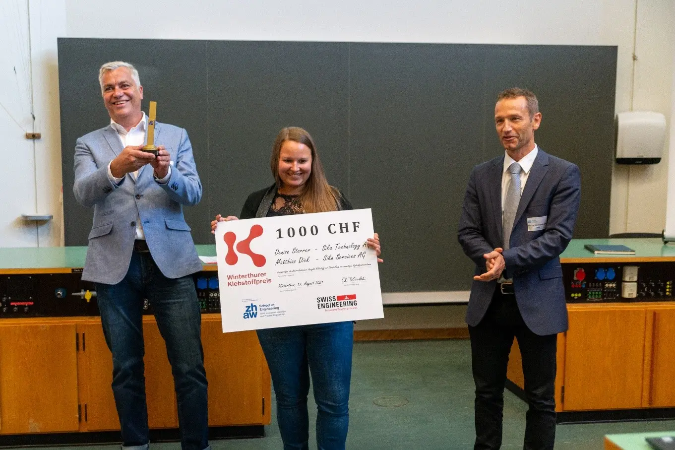 Denise Storrer und Matthias Dick, Gewinner-Team des Klebstoffpreises, vergrösserte Ansicht