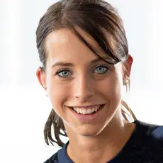 Porträt von Stefanie Manser