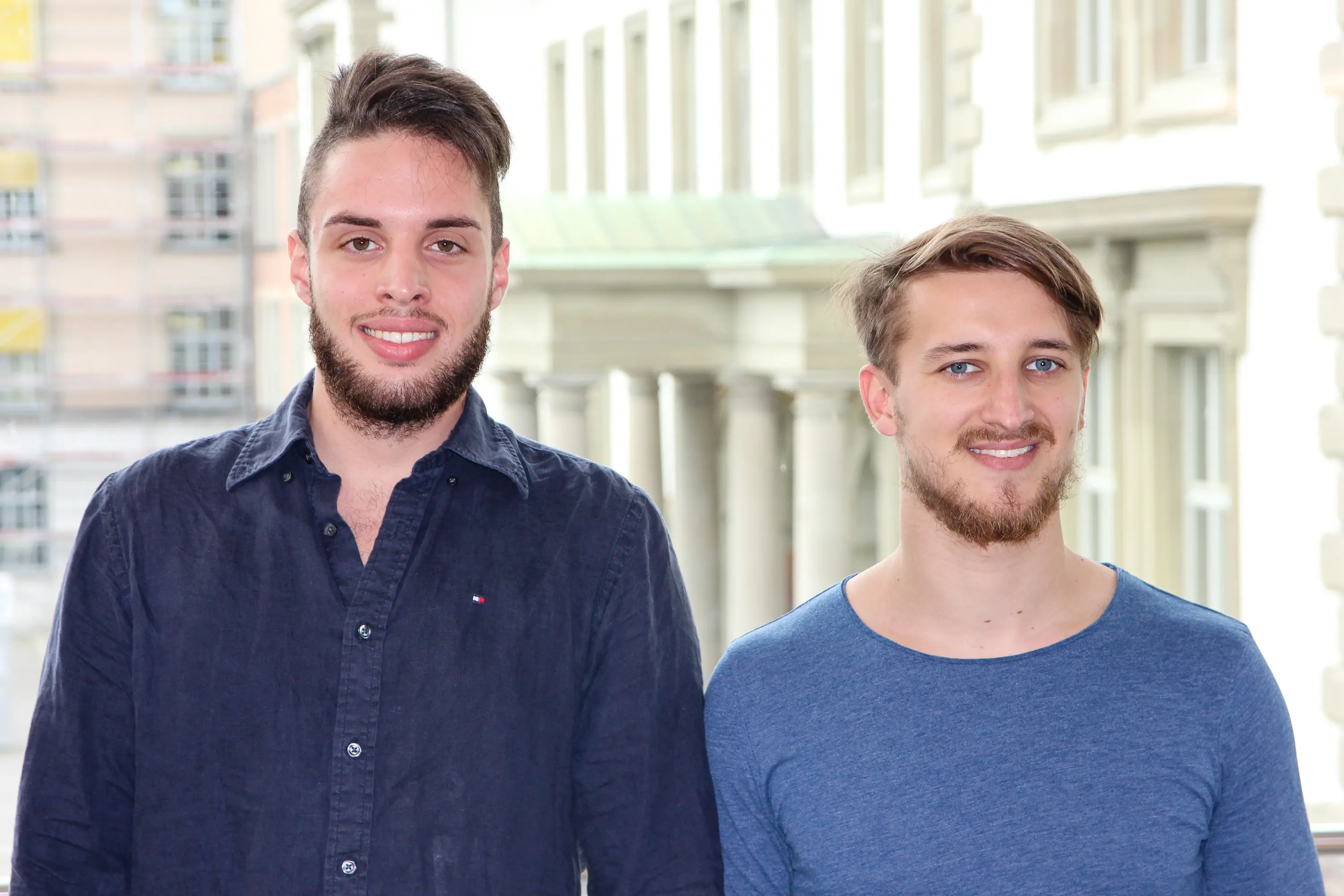 Andrea Antonini (links) und Milo Bernasconi haben zwei Energiekonzepte für die Gemeinschaft Hard erstellt.