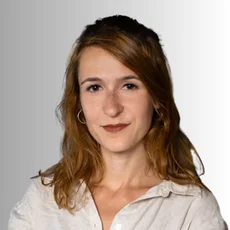 Porträt Julia Hoellrigl