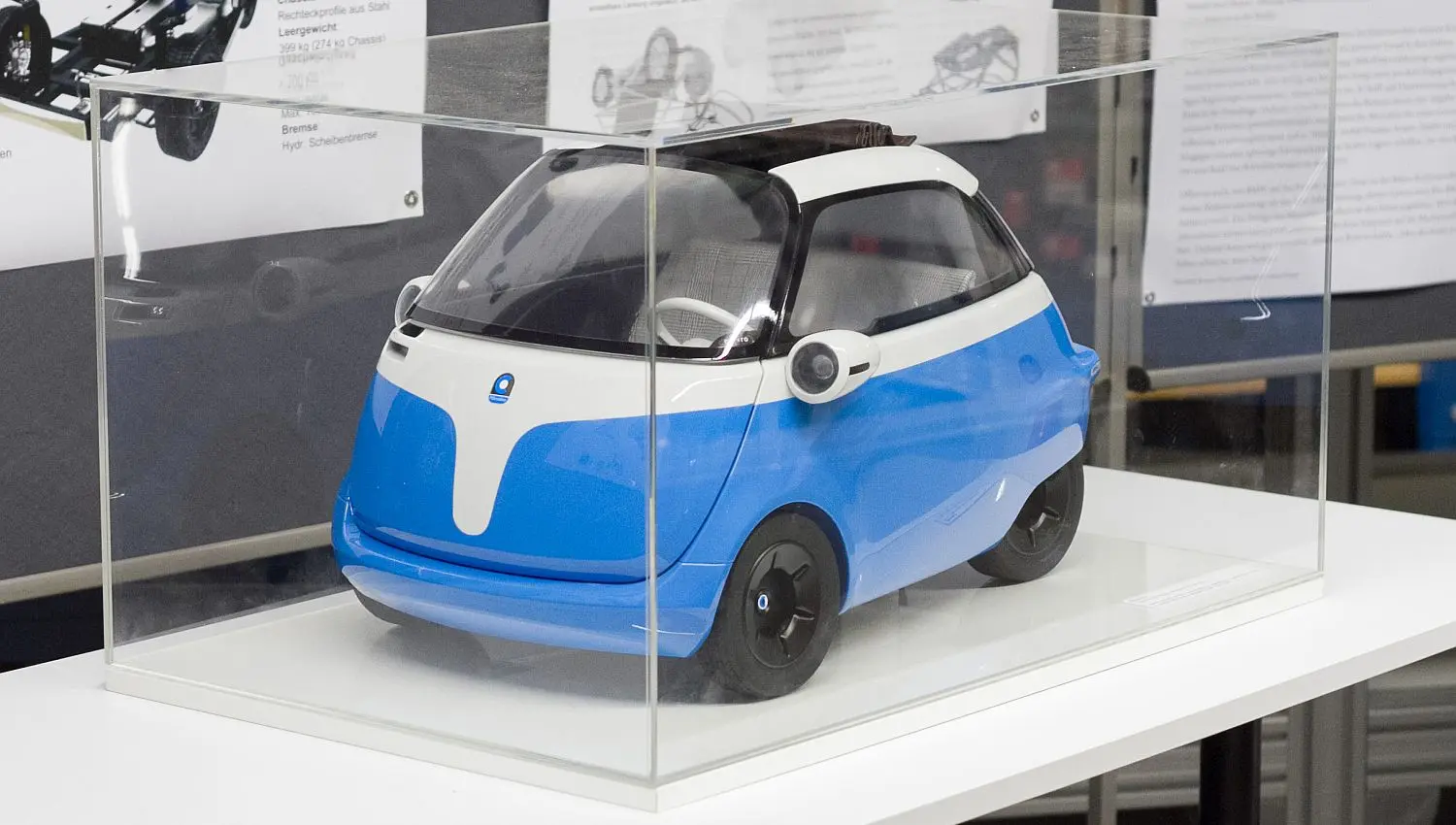 Modell des Microlino