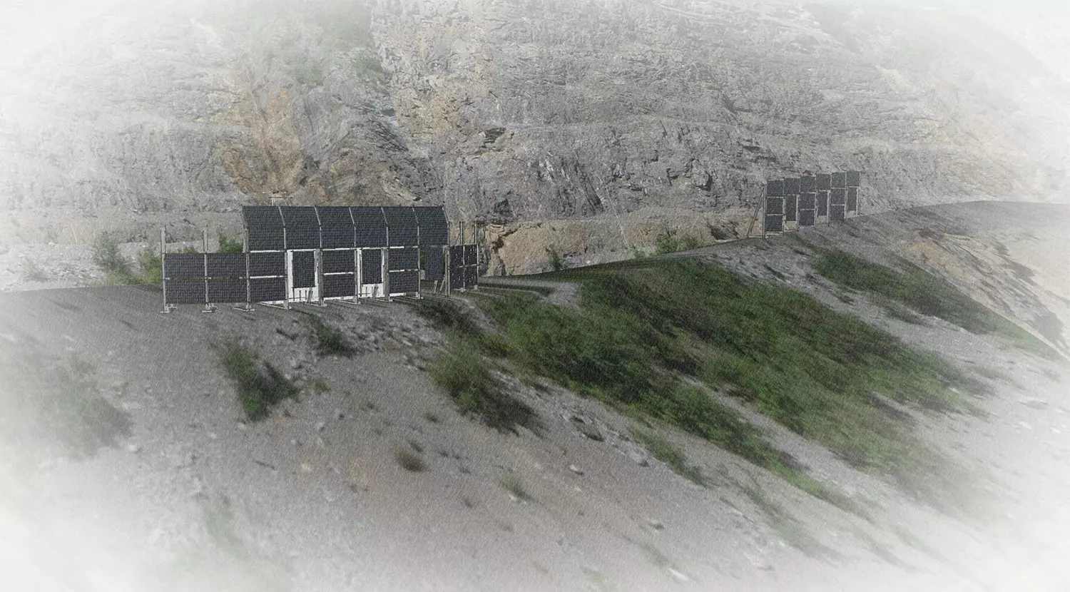 Photovoltaik Versuchsanlage im Steinbruch Schnür am Walensee - Google Ansicht. Vergrösserte Ansicht.