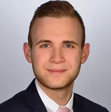 Simon Fischer GM-FLEX-Student und Compliance Officer bei AXIS Aviation Switzerland AG