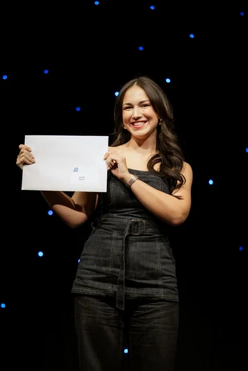 Foto von der Diplomfeier des Bachelor Kommunikation