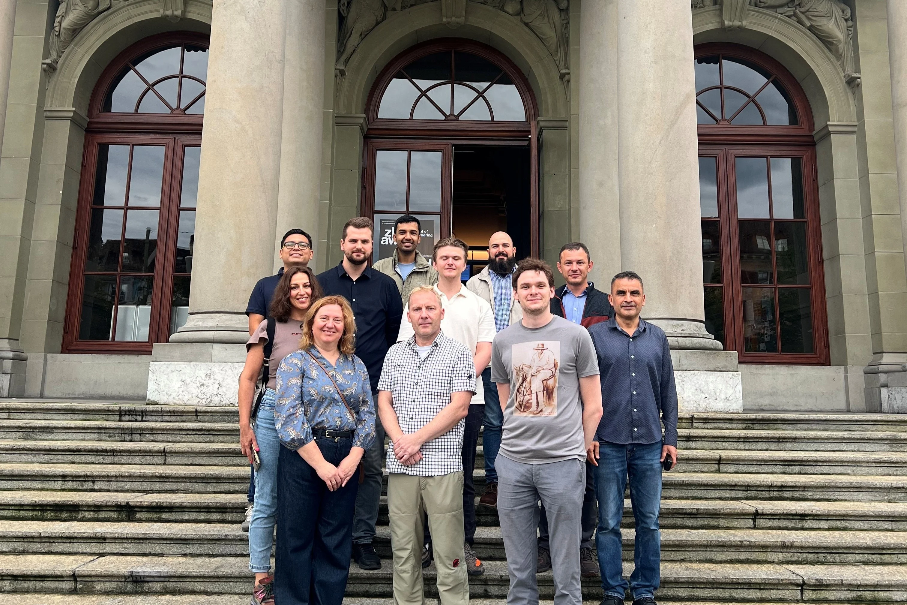 Die LACISE Projektgruppe während ihrem Besuch an der SoE.