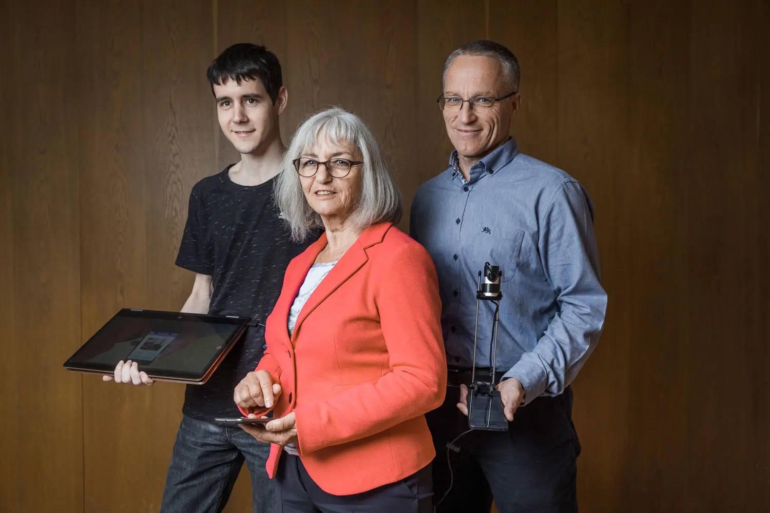 Die Personen hinter der App: ZHAW-Masterstudent Matthias Käser (links), Projekt-Initiantin Margrit Brunnschweiler-Koch sowie ZHAW-Projektleiter Prof. Dr. Hans-Peter Hutter (rechts).