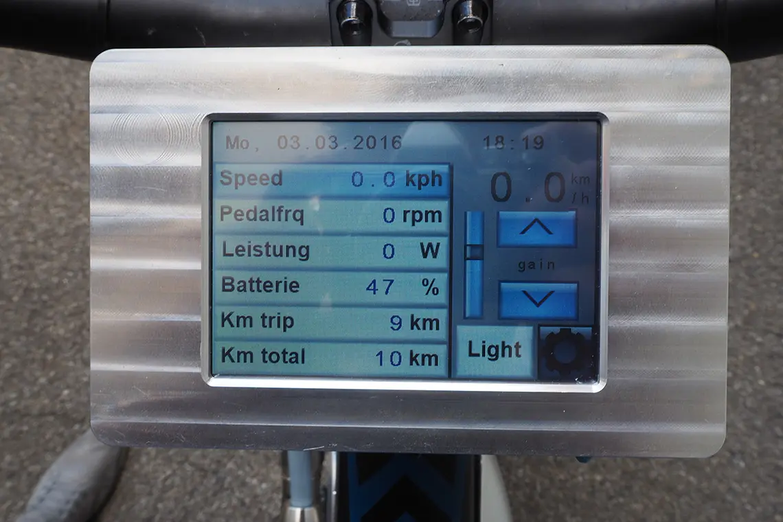 Das Display des E-Bikes zeigt die wichtigsten Fahrdaten an und dient auch zum Auswählen der verschiedenen Modi.