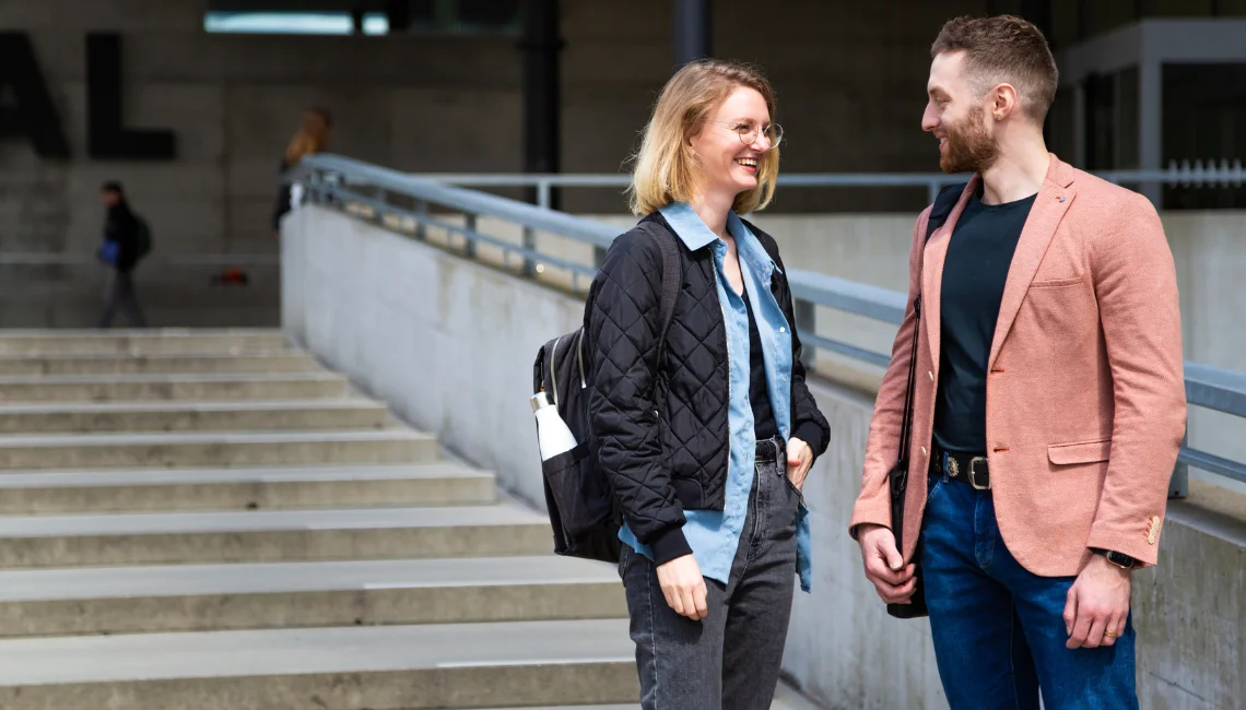 Master-Studierende vor dem Toni-Areal
