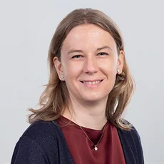 Porträtfoto von Gina Meyer