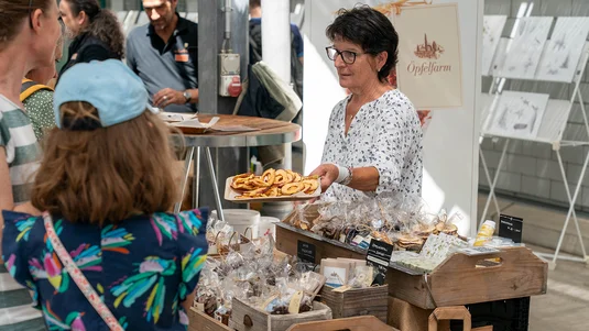 Kulinarische Bühne mit vielen Food-Speziaitäten