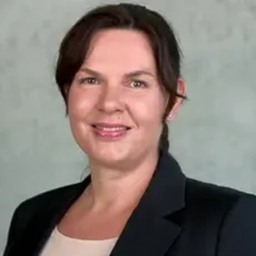 Portraitfoto von Dr. Bettina Beurer-Züllig, Leiterin Fachstelle Brand Management
