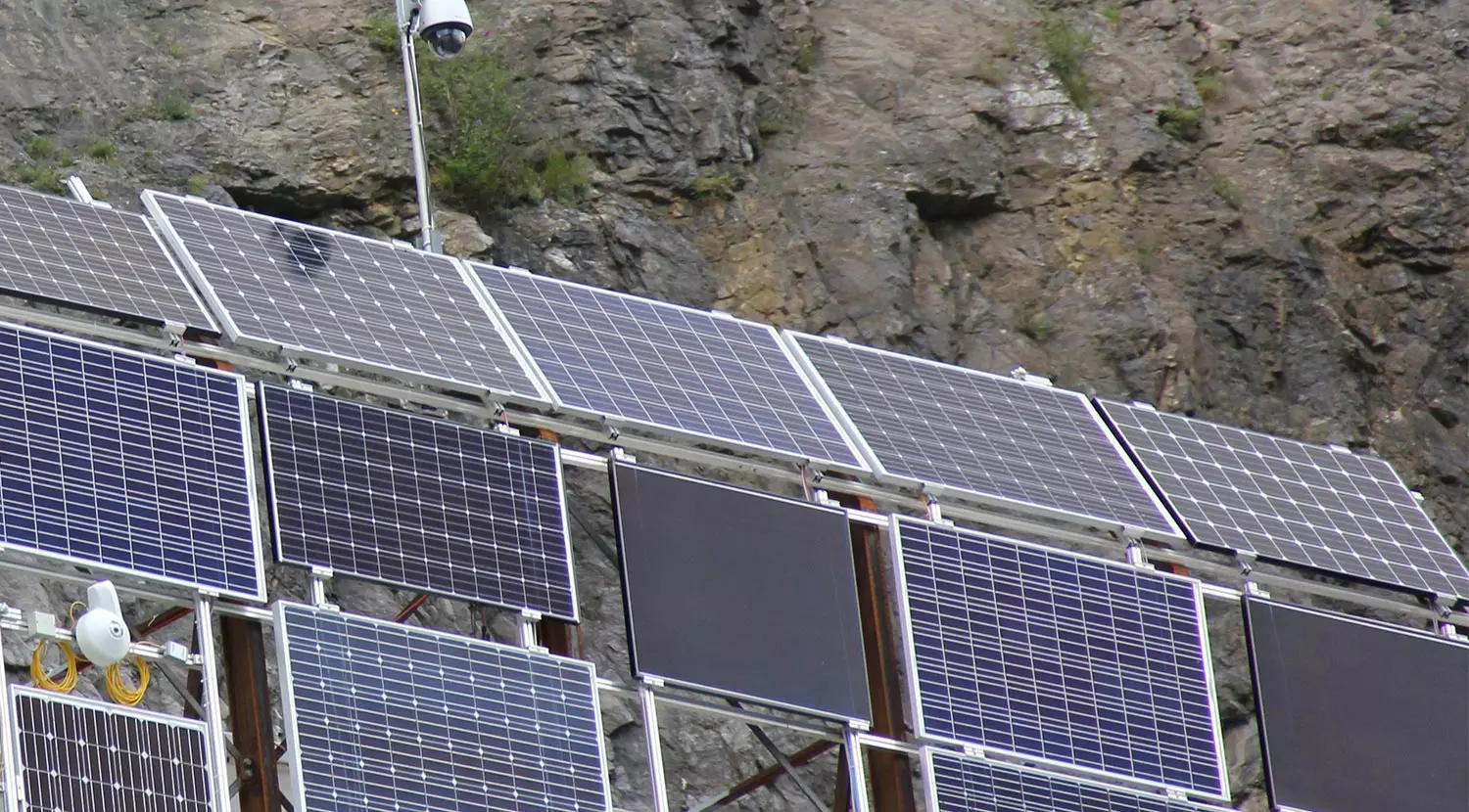 Photovoltaik Versuchsanlage Alpenstrom am Walensee