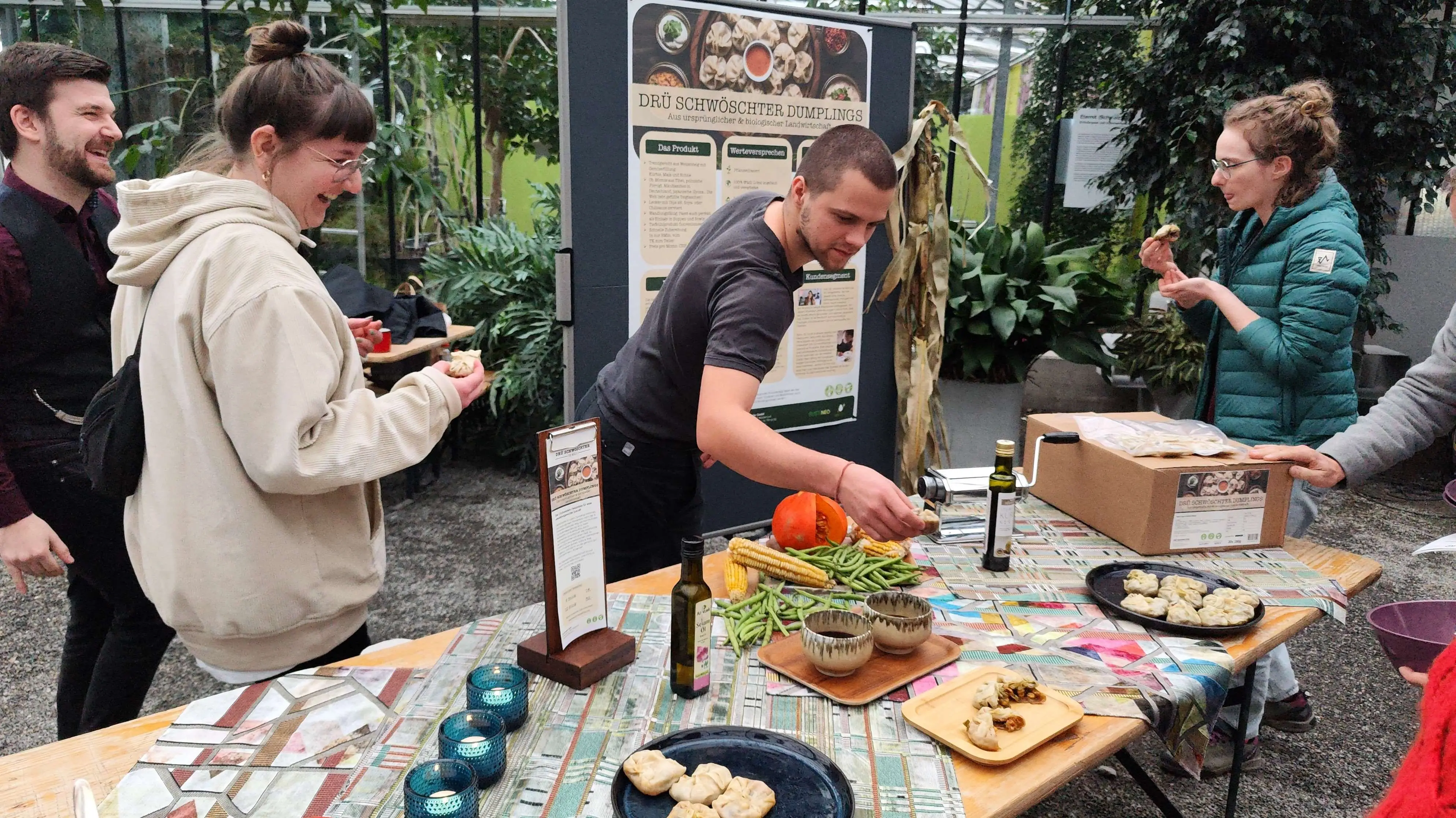 Abb. 1 «Drü Schwöschter Dumplings», mit Zutaten aus nachhaltiger Anbauweise (Foto: Dominik Feusi)
