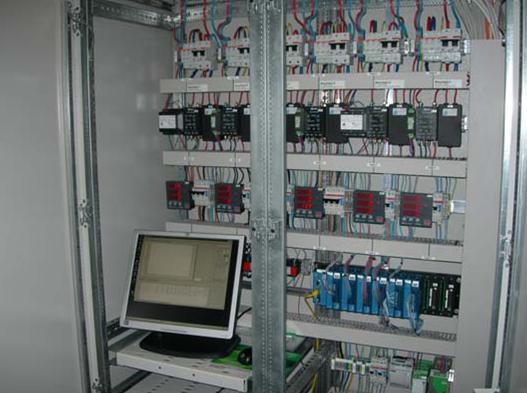 Blick in den Schaltschrank der Anlagen