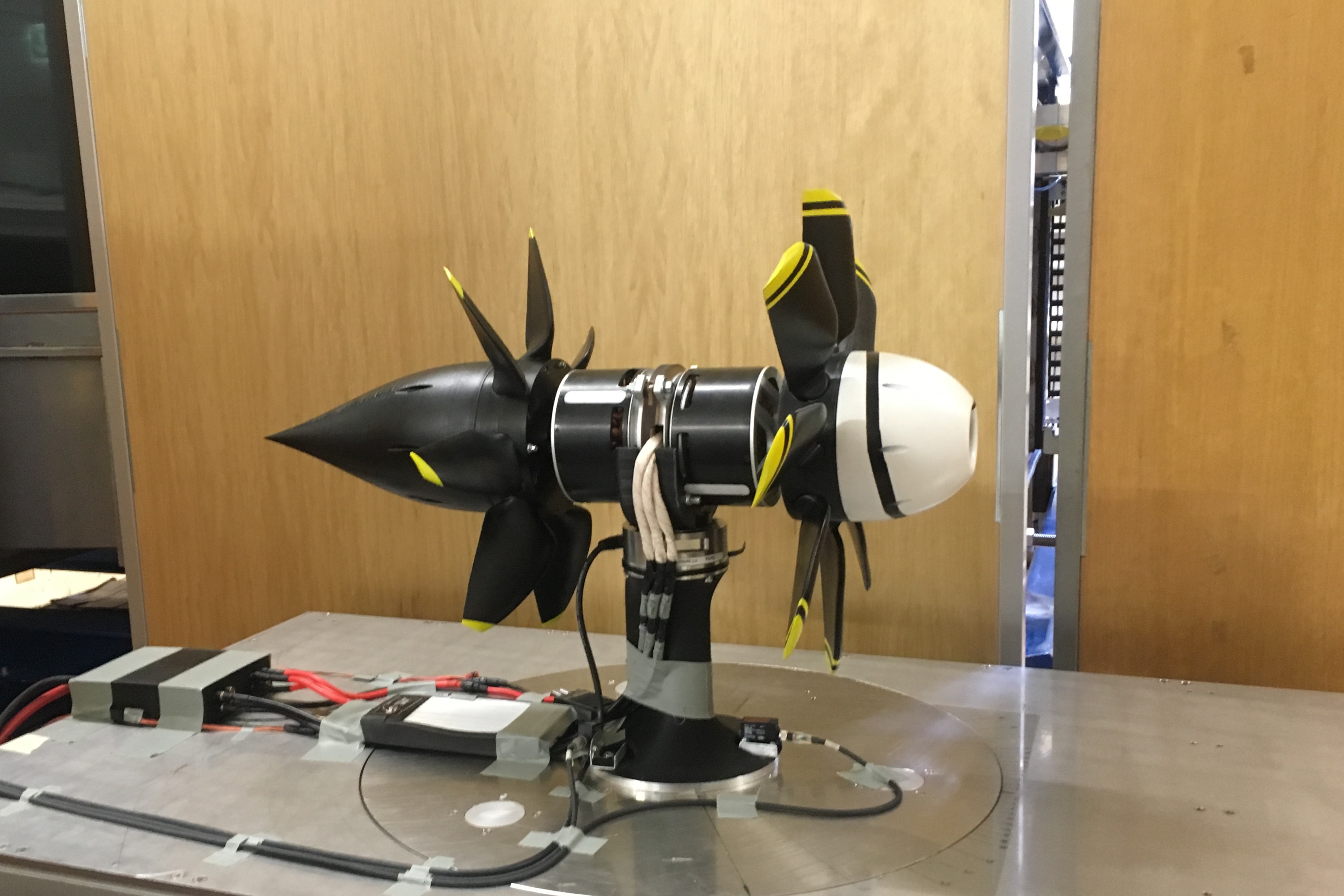Bachelorarbeit: Development and testing of an electric propulsion ...