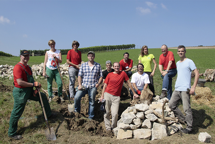 Foto einer Gruppe von Freiwilligen eines Corporate Volunteering-Einsatzes. Bild: Aline Oertli
