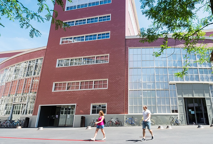 Aussenansicht Gebäude MB der HSB Winterthur