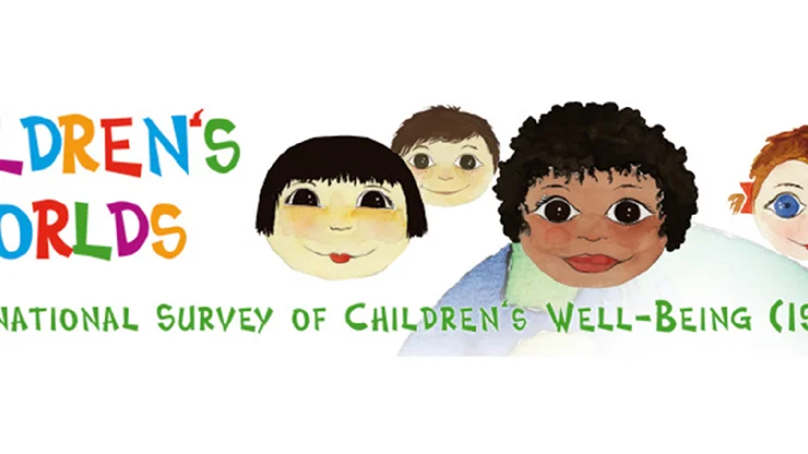 Logo Children's Worlds und Kindergesichter in verschiedenen Hauttönen und Haarfarben