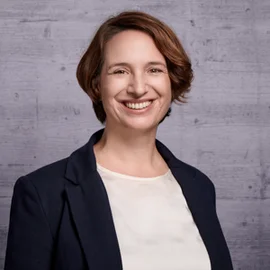 Dr. Myra Posluschny-Treuner