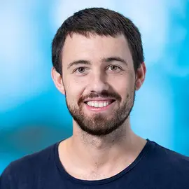 Portrait photo of Samuel Schneider