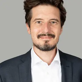 Dr. Lukas Schaub