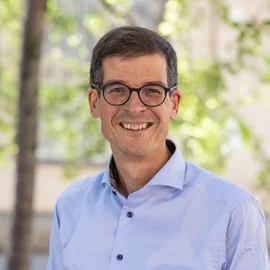 Porträt-Foto von Prof. Vicente Carabias-Hütter