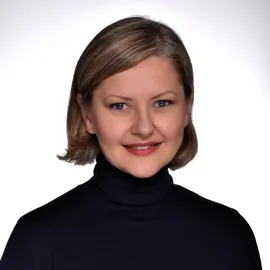Dr. Eleonóra Bassi