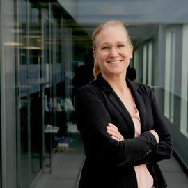 Portrait photo of Prof. Dr. Angela Zeier Röschmann