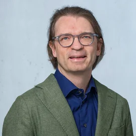 Portrait photo of Matthias Stucki