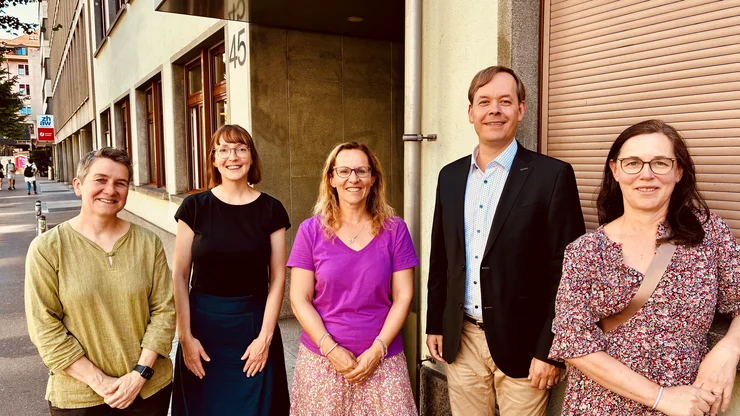 Projektteam v.l.n.r.: Nicole Gerber, Anna Jörger, Colette Schneider Stingelin, Thorsten Merkle, Franziska Domeisen Benedetti. Nicht auf dem Foto: Daniela Händler-Schuster, Nicole Zigan, Moritz Büchi.