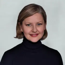 Dr. Eleonóra Bassi