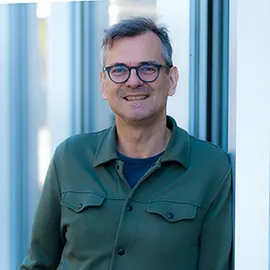 Porträt-Foto von Dr. Jürg Graser