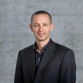 Porträt-Foto von Prof. Dr. Christof Brändli