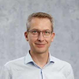 Porträt-Foto von Prof. Dr. Nico Ebert